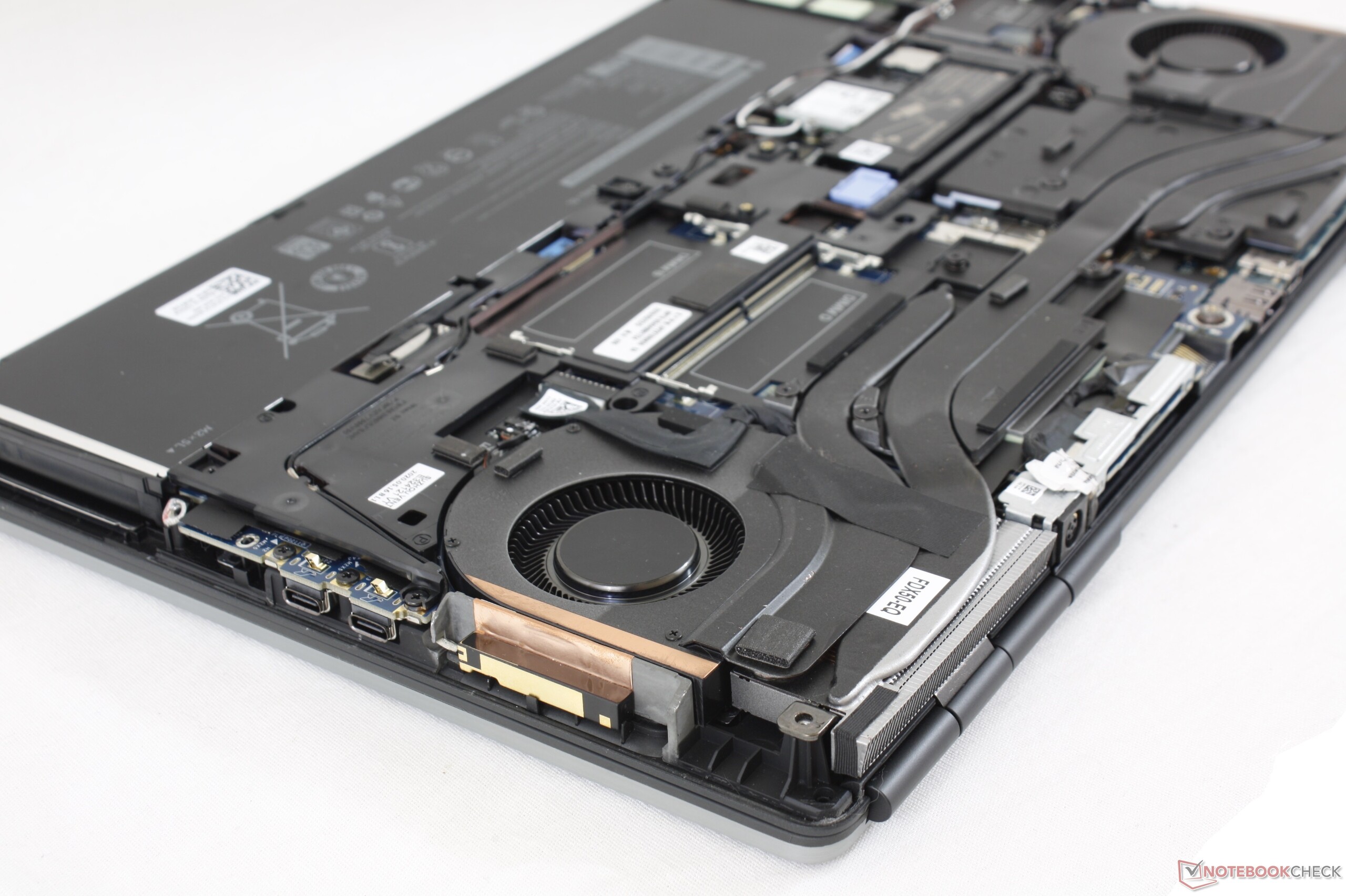dell Precision 7550 - صورة 19 - ديل
